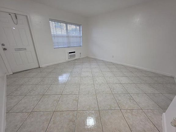 2nd image of 1329 NE 17th Ave #3