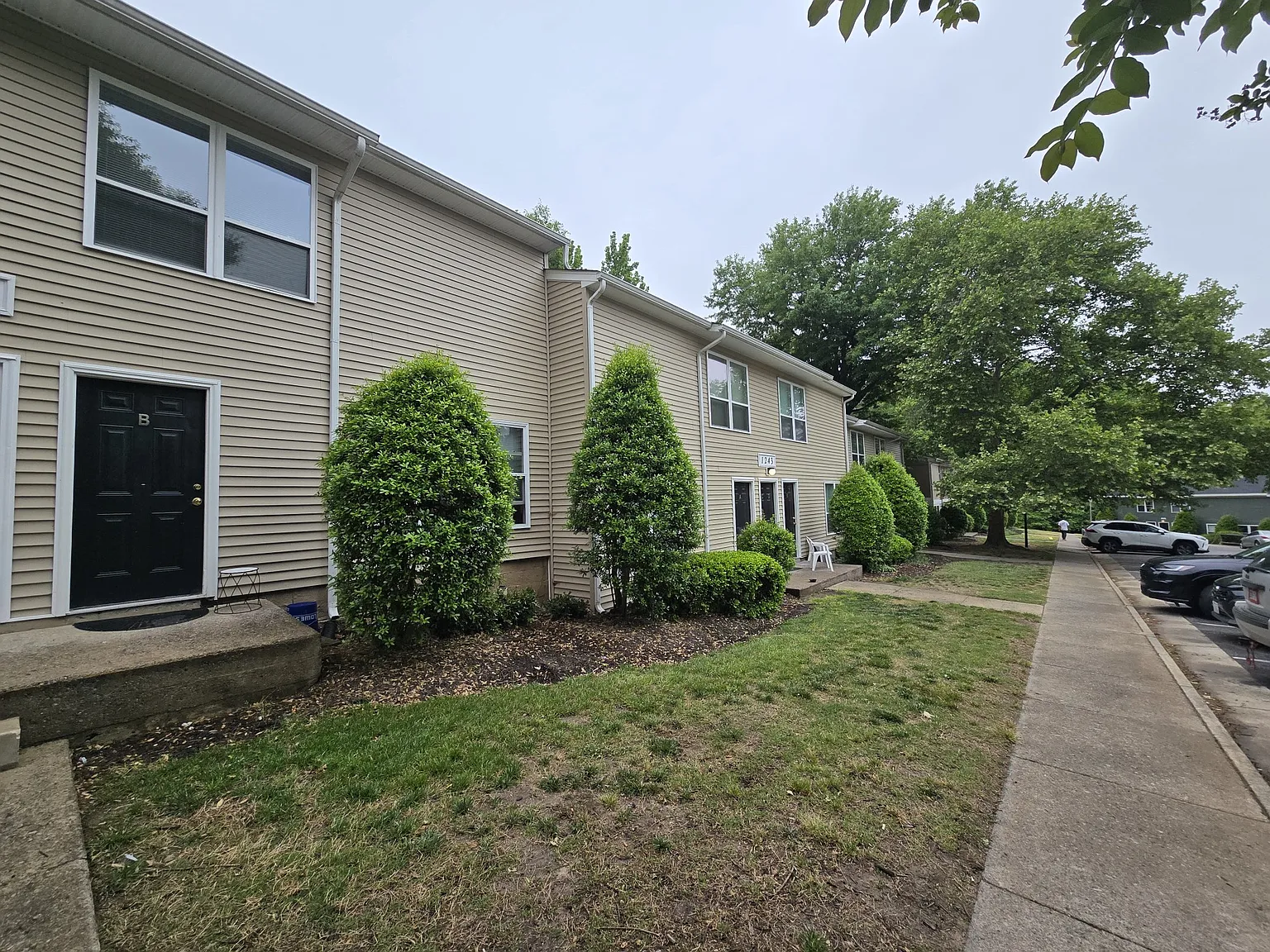 2 bed, 750 sqft, $1,295 — Photo 1