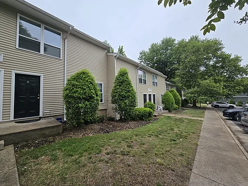 1249 Nelson St #D Photo 1