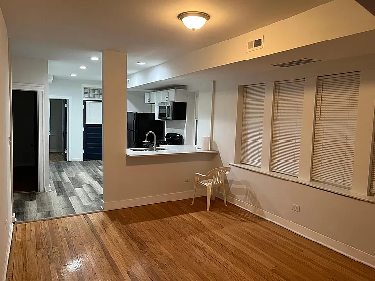2-8029 S Saint Lawrence Ave #2 — Photo 3