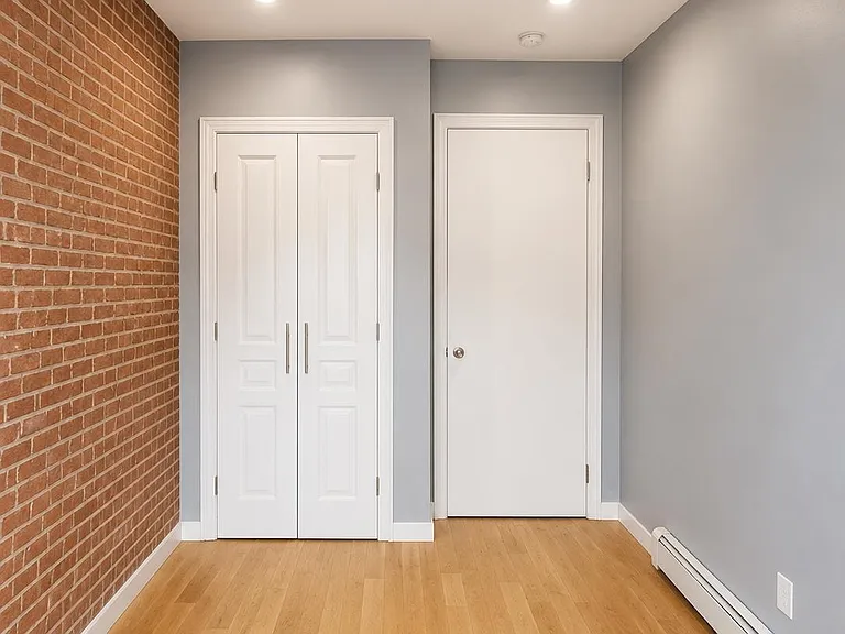 130 Monticello Ave #2 — Photo 7