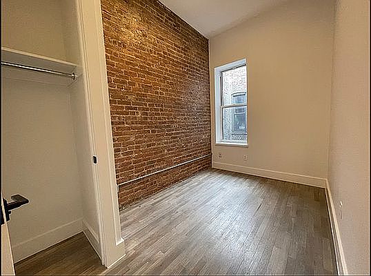 2nd image of 89 Wyckoff Ave #3