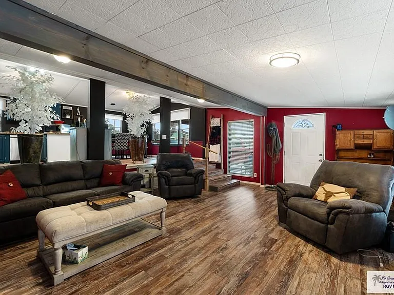 70 Palm Ln — Photo 8