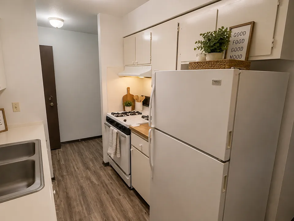 Carriage Manor Apartments