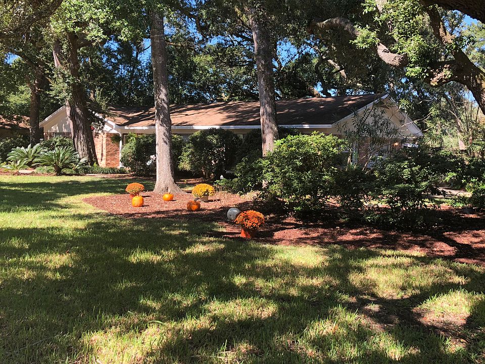 1st image of 4910 Livingston Dr