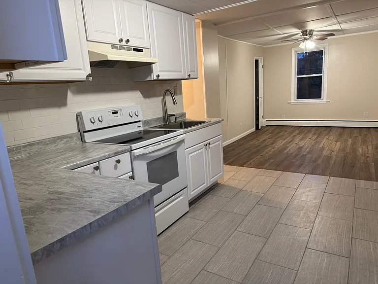 404 S Main St #2 — Photo 31