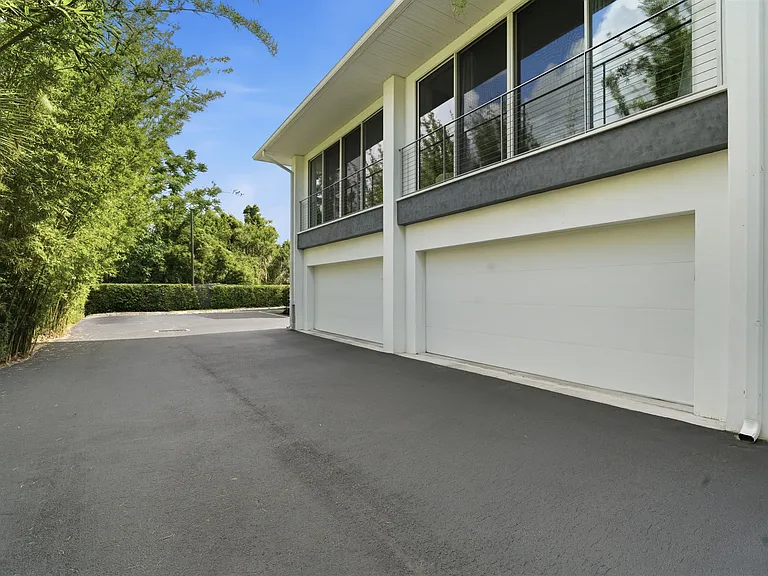 440 W Swoope Ave — Photo 39