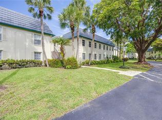 (Undisclosed Address), Naples, FL 34105