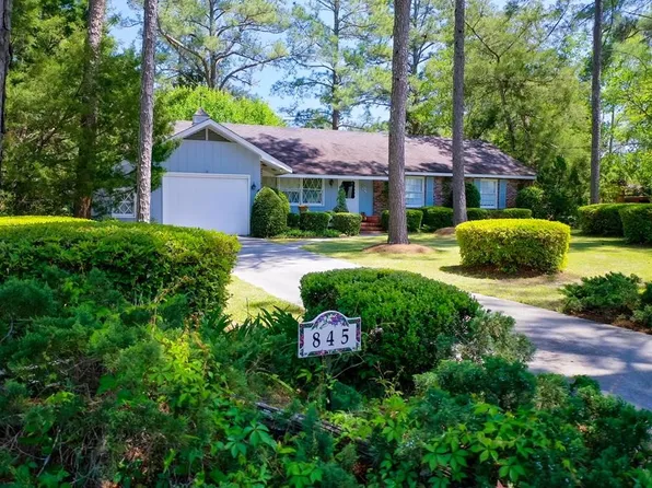 845 Jenkins St, Blackshear, GA 31516