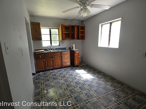 4th image of 2126 McKinley Ave
