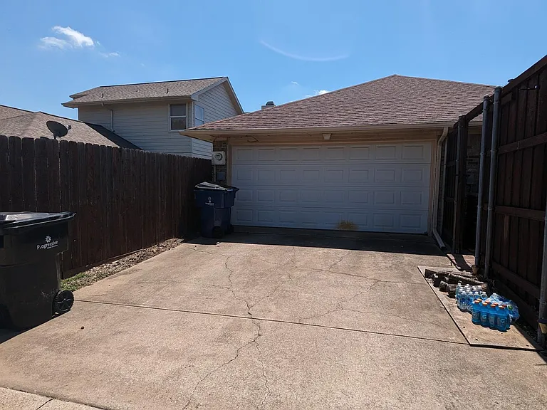 10236 Quest Dr — Photo 28