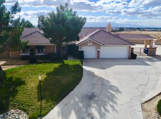 19511 Capay Ct, Apple Valley, CA 92308