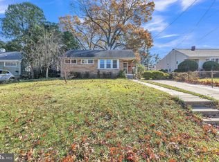 1205 Broadwood Dr, Rockville, MD 20851