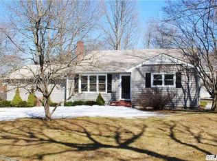 257 Maple Ave, Smithtown, NY 11787