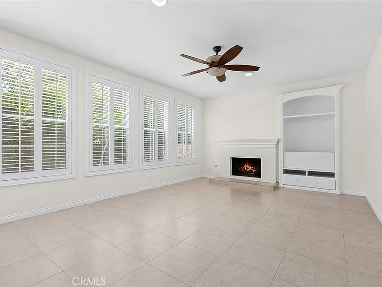 82 Laurelhurst Dr — Photo 11