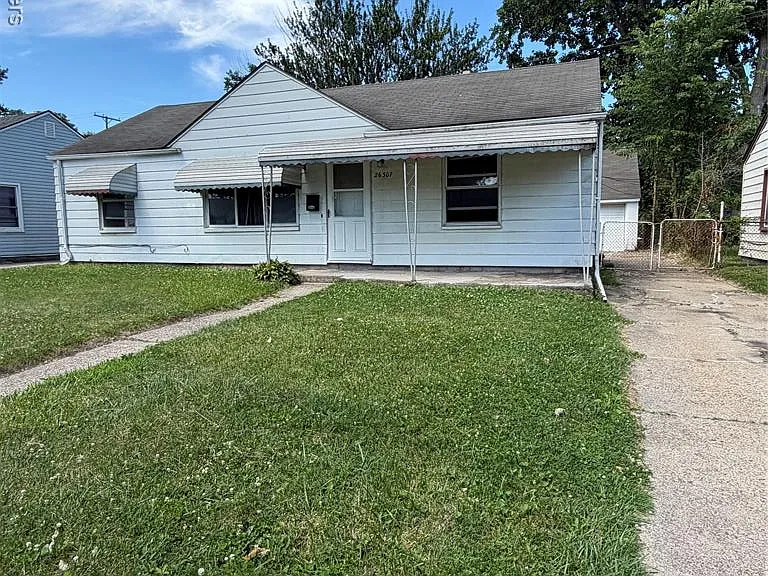 26307 Woodmont St — Photo 1