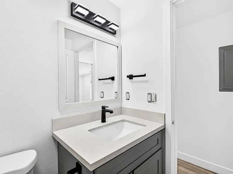 8101 Larson Avenue — Photo 22