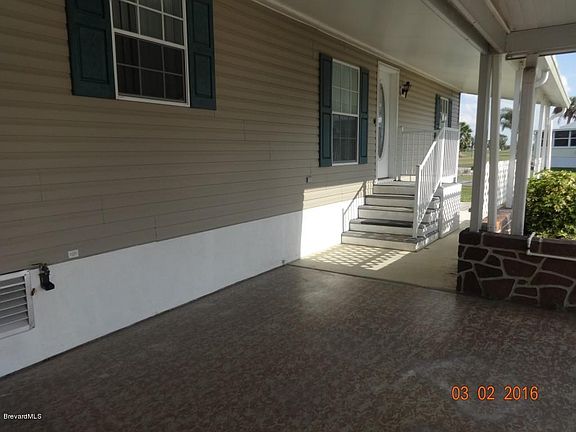 3rd image of 1182 Barefoot Cir