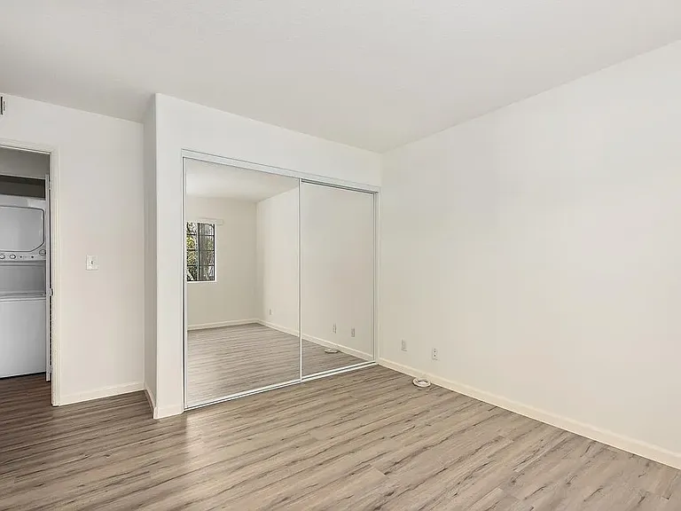 8182 Mainsail Dr #102 — Photo 19
