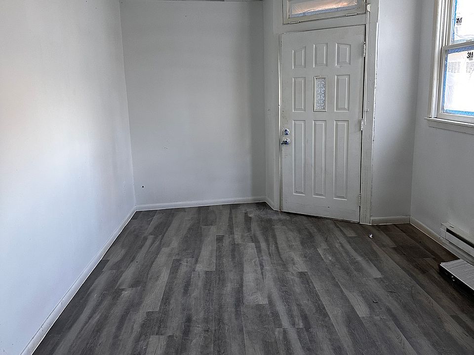 1st image of 44 Davis St #44
