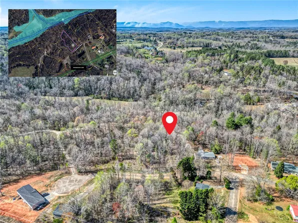 404 Thornbury Rdg, Easley, SC 29640