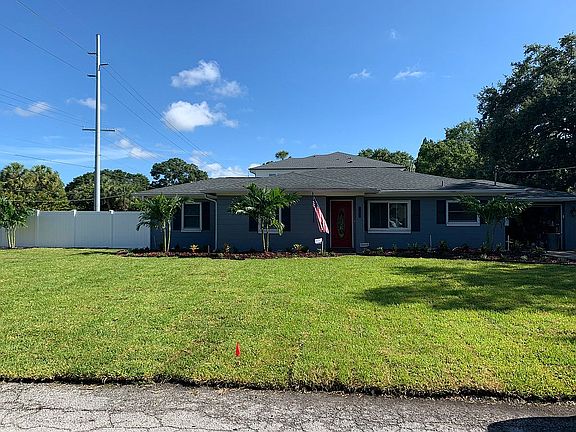3rd image of 3913 W San Carlos St