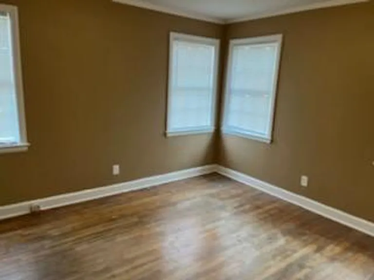 1214 Wilson St — Photo 6