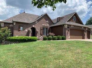 5582 S Dayton Ave, Springfield, MO 65810