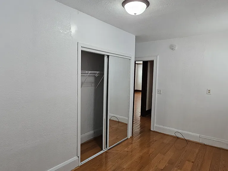 1123 Edmund Ave — Photo 15