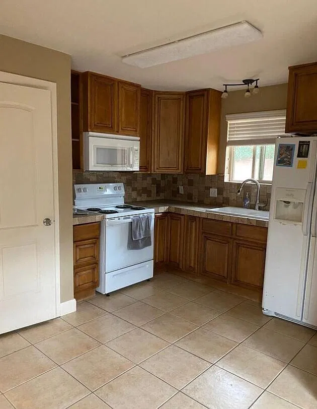 438 Urie North Drive - 438 — Photo 1