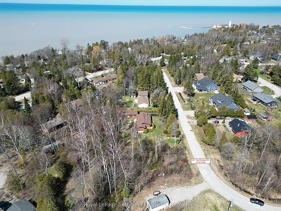 3rd image of 321 Tyendinaga Rd