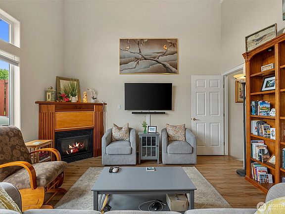 4th image of 2130 28th St