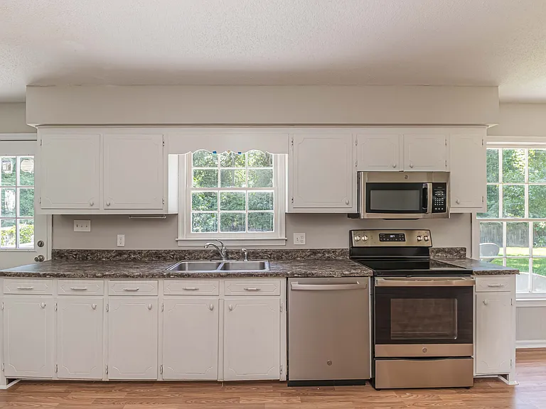 108 Fox Run Cir — Photo 15