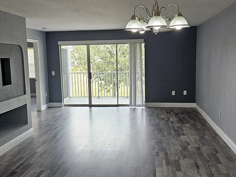 14049 Fairway Island Dr #125 — Photo 15