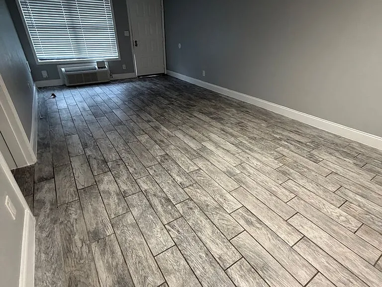 Strawberry Place Apartments — Photo 5