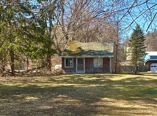 468 W Sand Lake Rd, Wynantskill, NY 12198