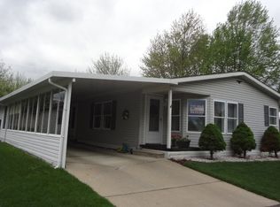 125 Whippoorwill Ln, Rochester Hills, MI 48309