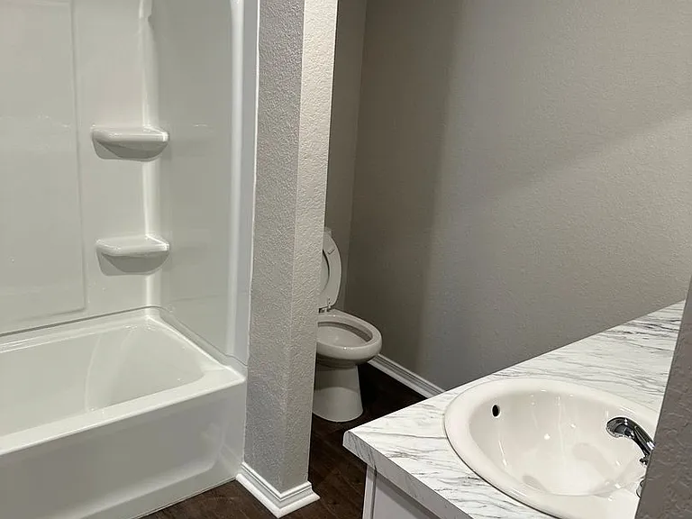 205 Logan Dr — Photo 12