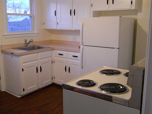 4th image of 46 Redmond Ave