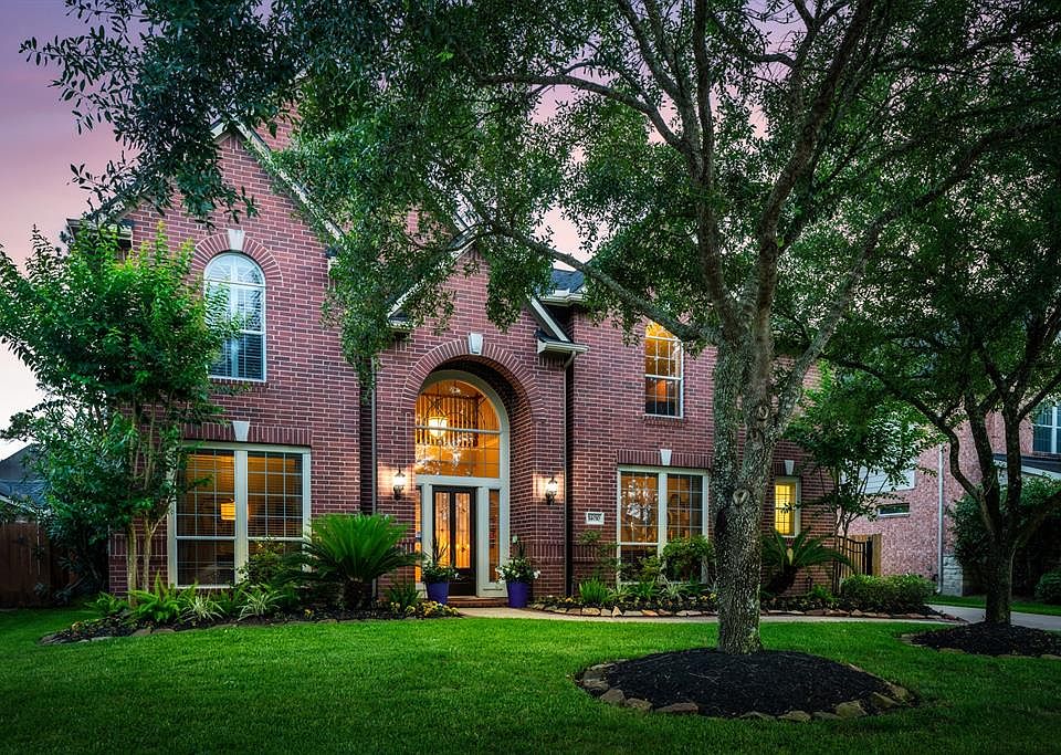1st image of 14010 Sherburn Manor Dr
