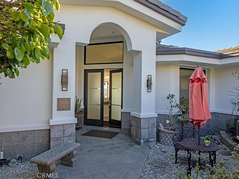 1515 Tahiti Ave — Photo 2