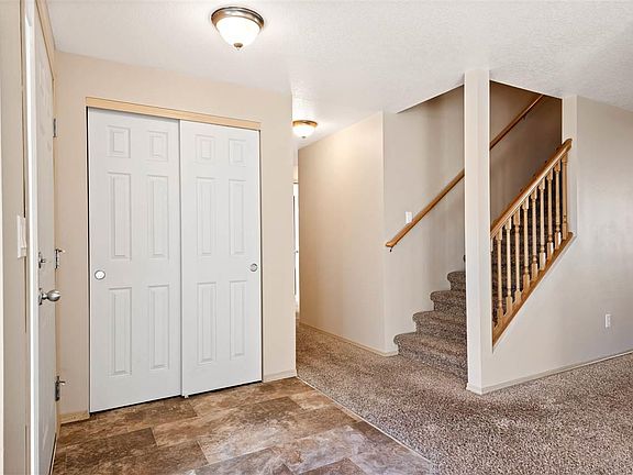 5th image of 5413 Eisenhower Ct