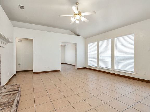 4th image of 2108 Bosswood Dr