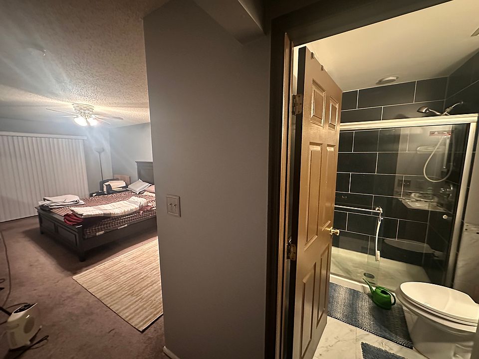 2nd image of 19 Spencer St #19