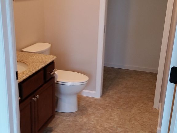 Master bath with shower and closet