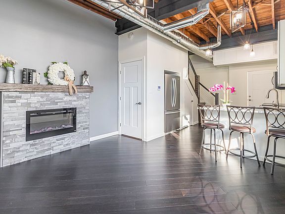 3rd image of 256 Hughes St #3