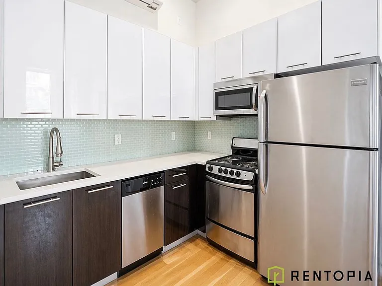 105 Vanderveer St #3C — Photo 2