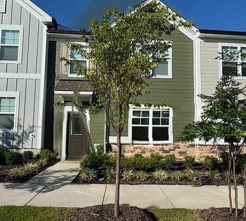 Front View and sidwalk