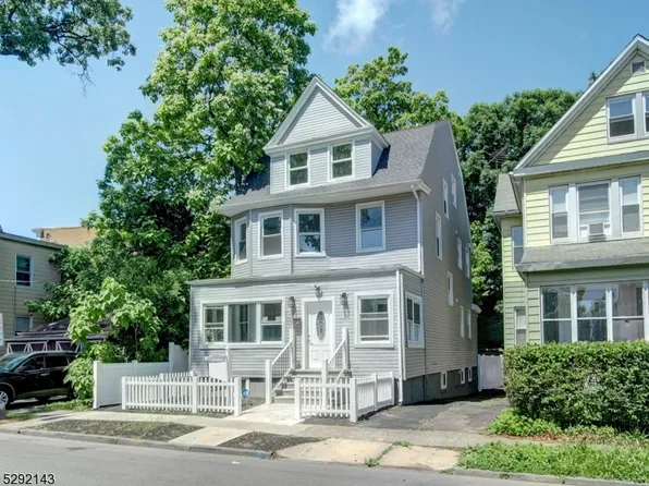 7 N 17Th St, East Orange City, NJ 07017