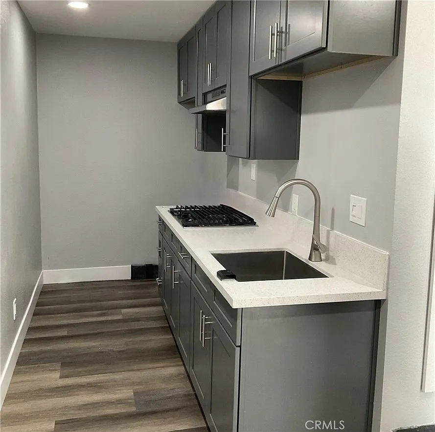 Studio, 420 sqft, $1,200 — Photo 1